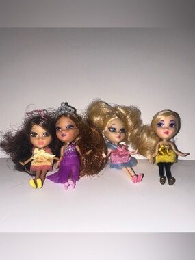 Peek A Boo Mini Petites Barbie